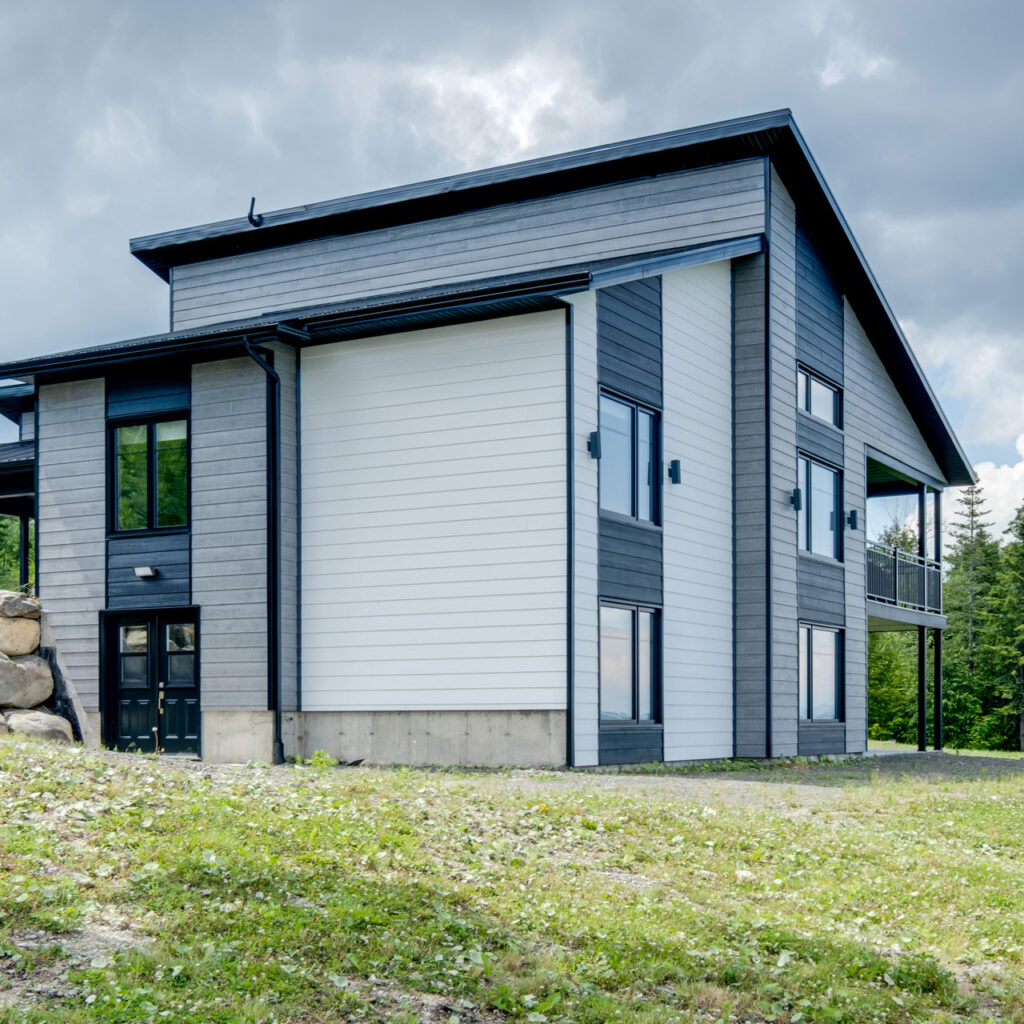 Batitech maison prefabriquee urbaine 2 terrasses cote / Urban prefabricated home with two terraces