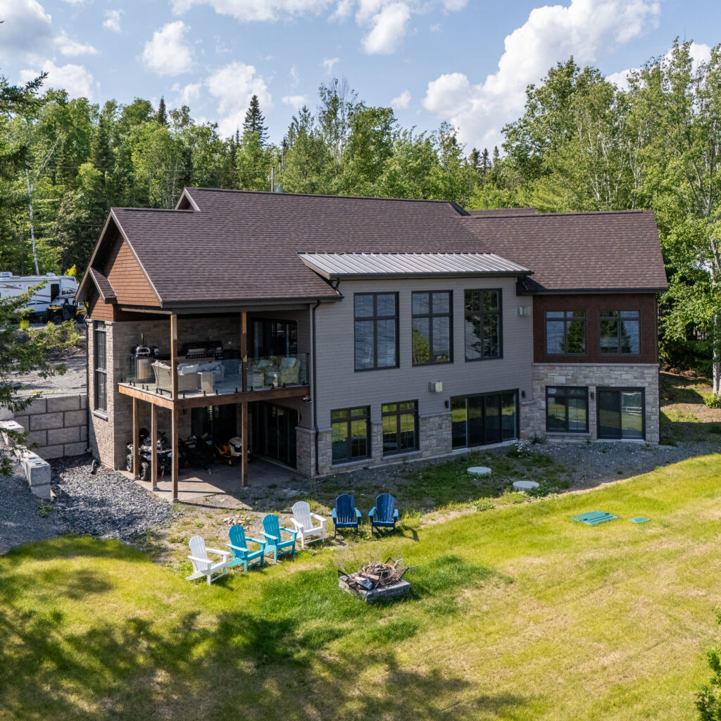 R&eacute;sidence unifamiliale avec vue sur le lac