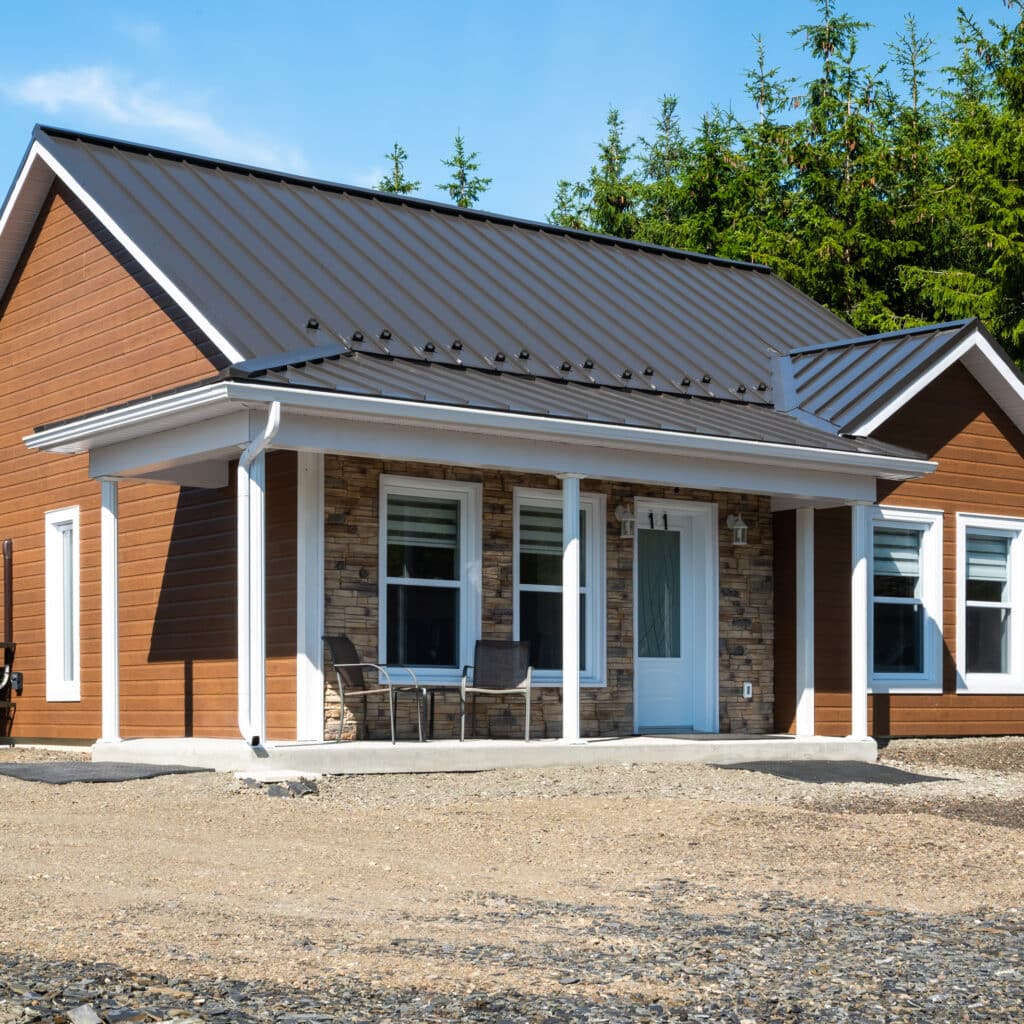 Batitech | Prefabricated Contemporary Single-Family Home | a residence unifamiliale contemporaine prefabriquee 2