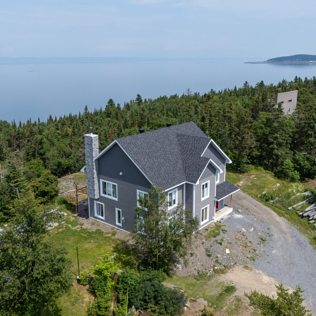 R&eacute;sidence unifamiliale sur mesure avec vue panoramique