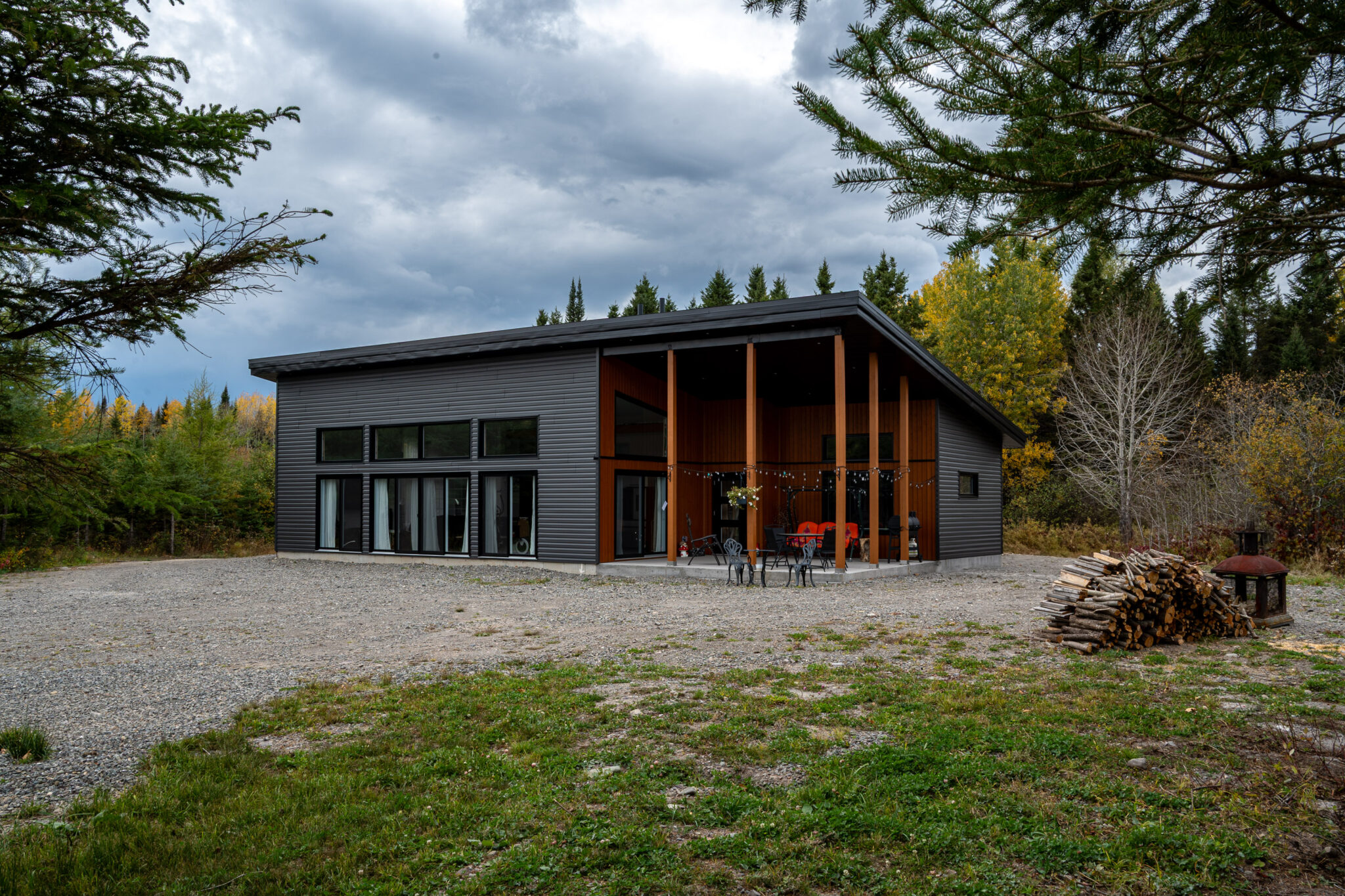 R&eacute;sidence unifamiliale contemporaine sur mesure